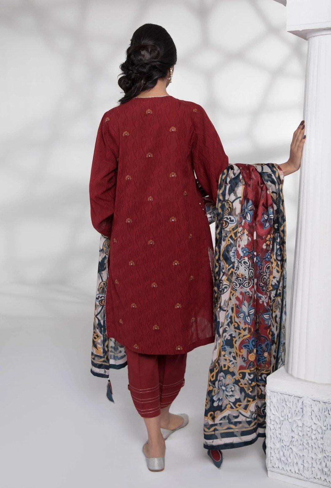 img_sapphire_lawn_collection_2020_awwal_boutique