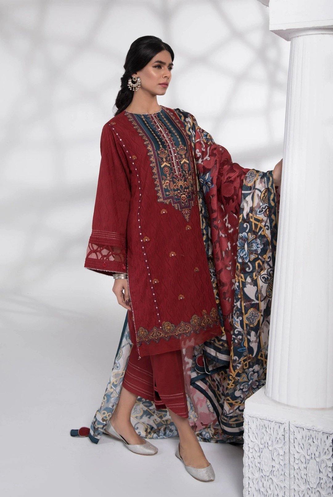 img_sapphire_lawn_collection_2020_awwal_boutique