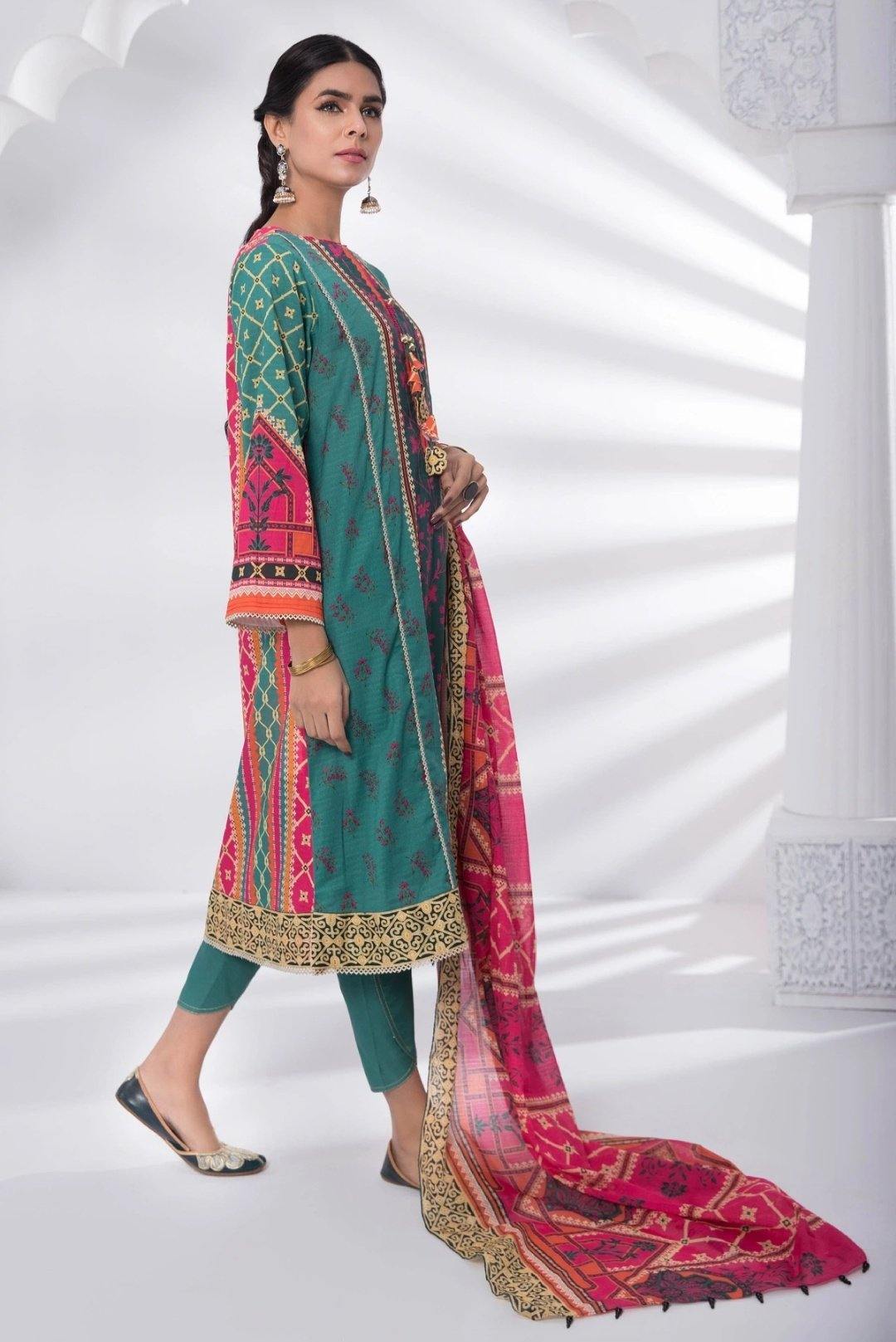 img_sapphire_lawn_collection_2020_awwal_boutique