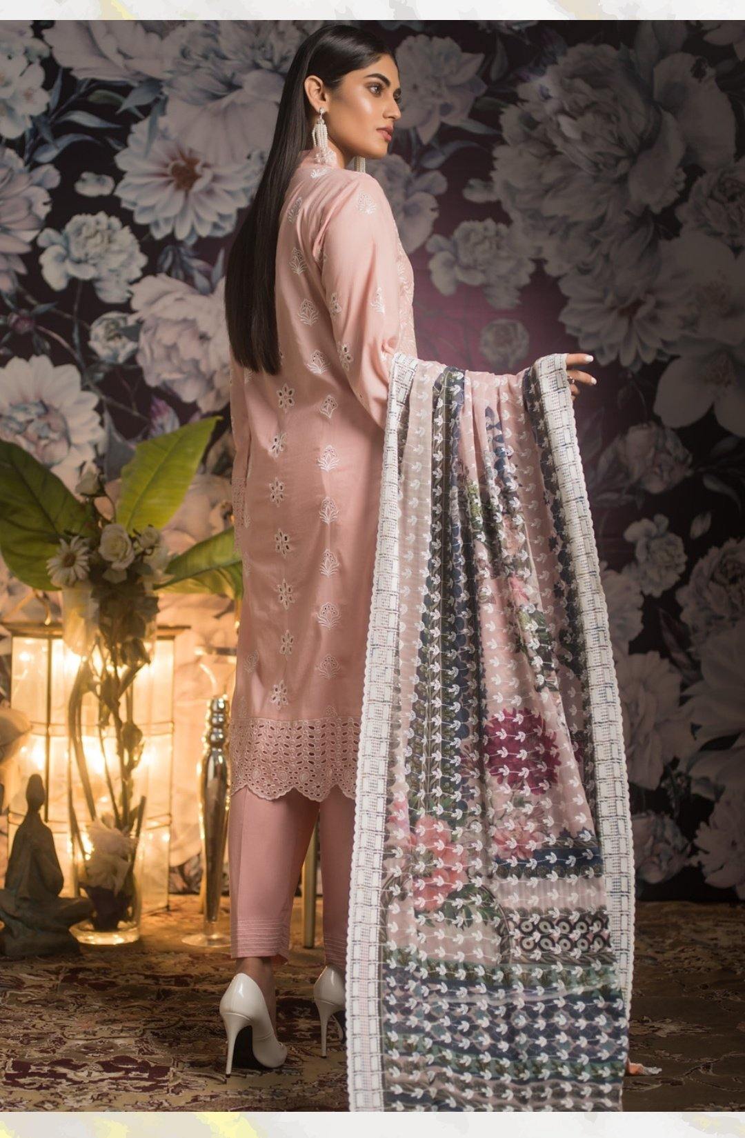 img_kalyan_schiffly_lawn_collection_awwal_boutique