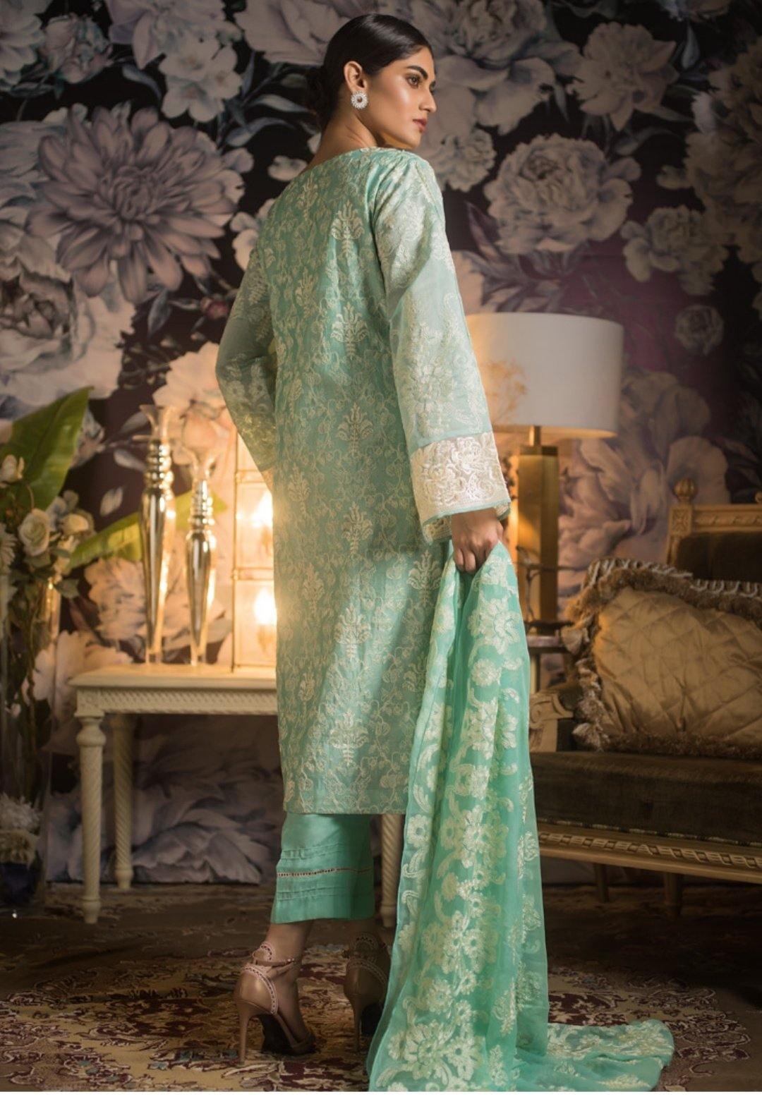 img_kalyan_schiffly_lawn_collection_awwal_boutique