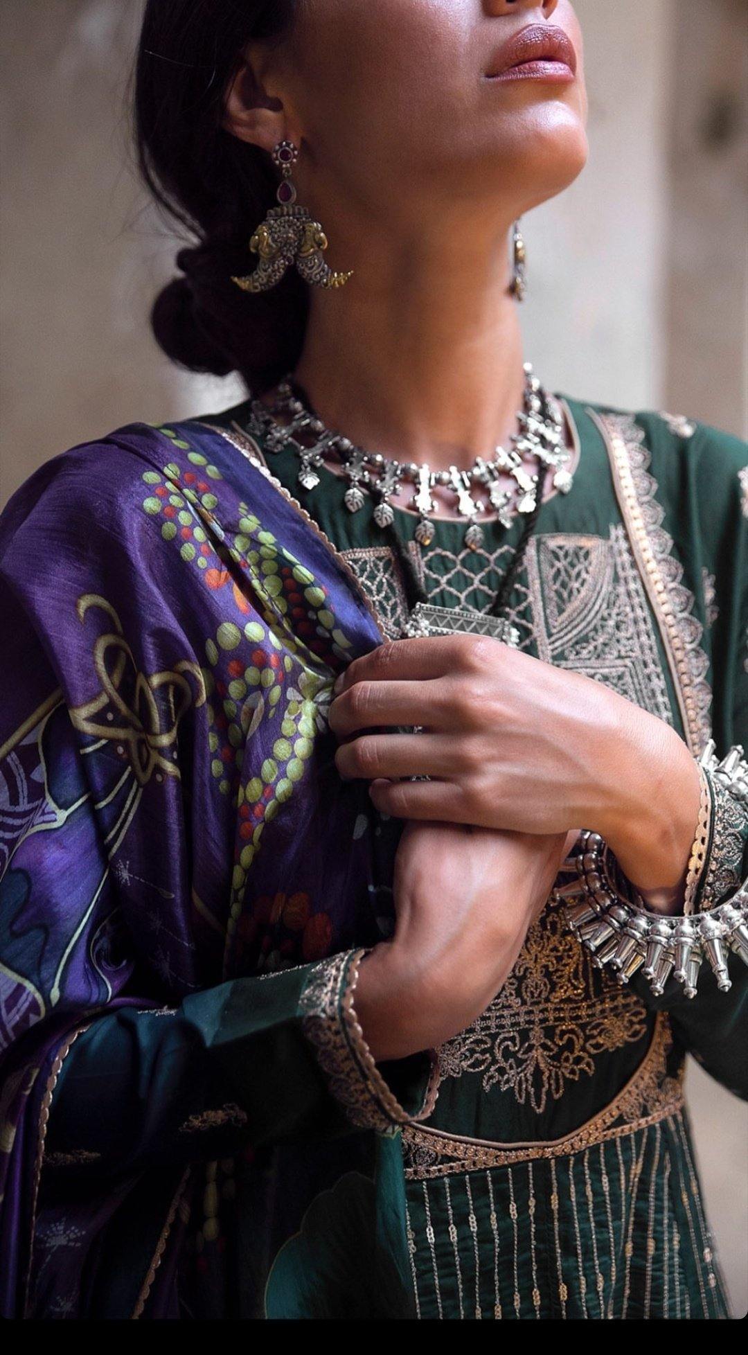 img_qalamkar_lawn_2020_awwal_boutique