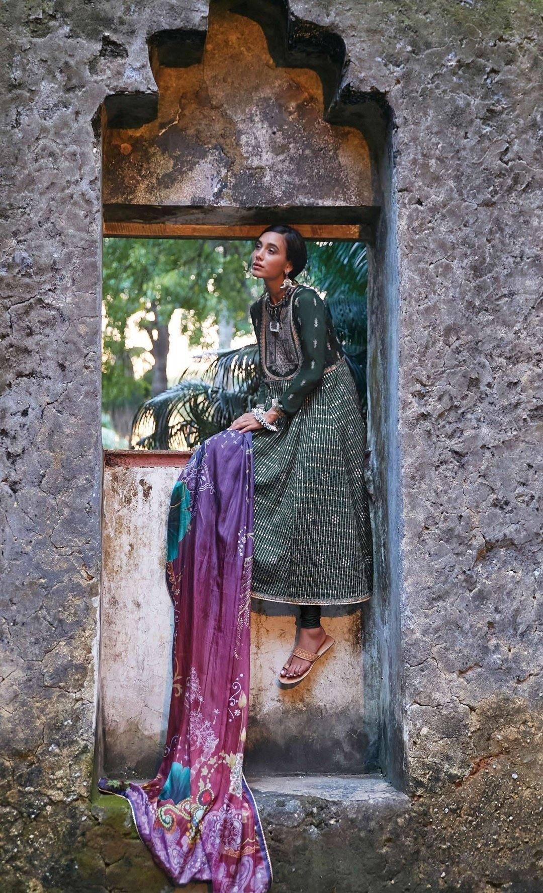 img_qalamkar_lawn_2020_awwal_boutique