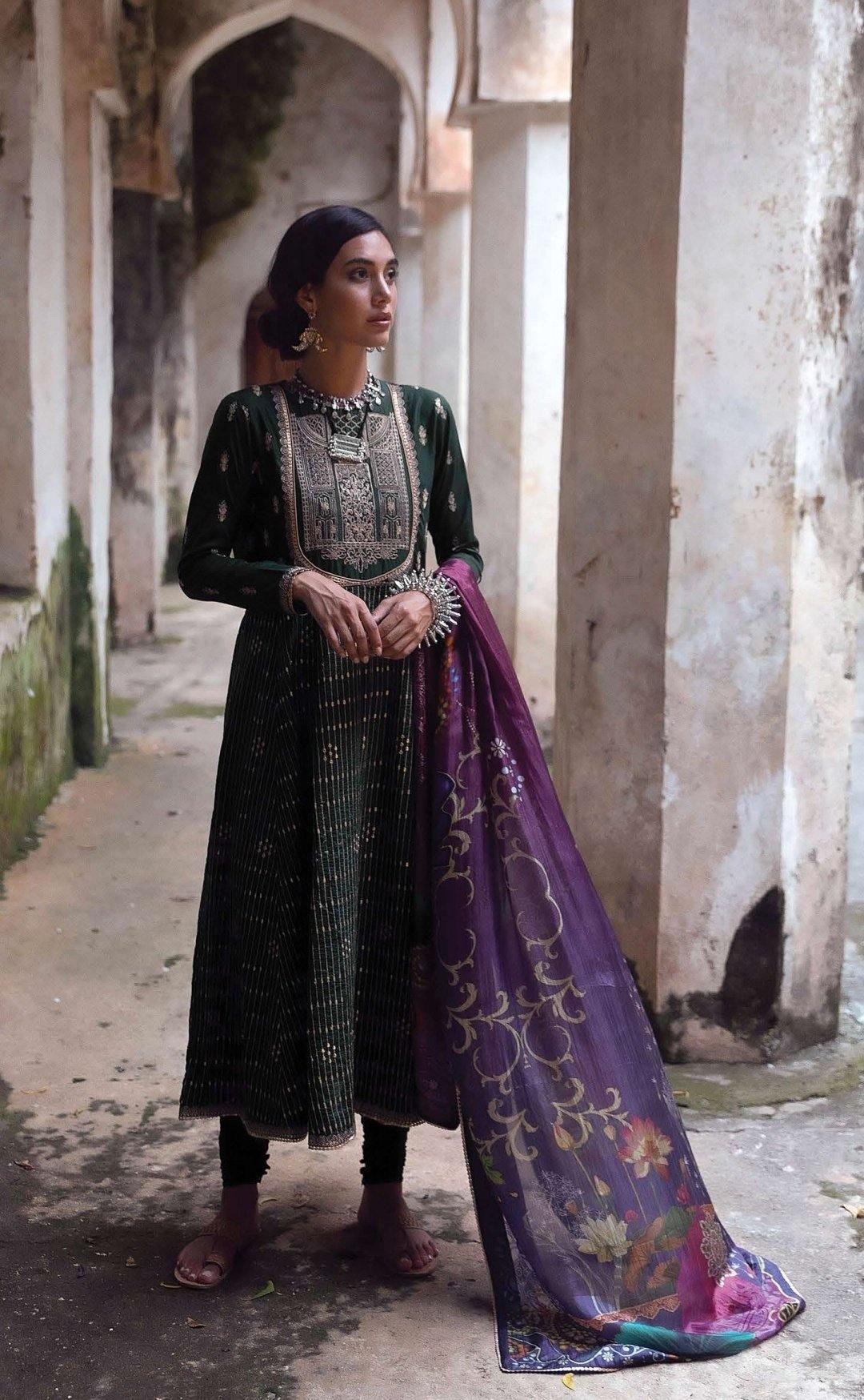 img_qalamkar_lawn_2020_awwal_boutique