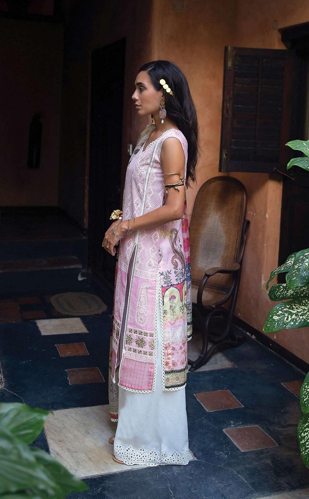 img_qalamkar_lawn_2020_awwal_boutique