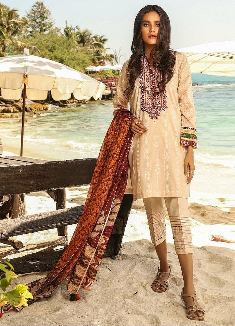 img_lsm_shades_of_summer_lawn_2020_awwal_boutique