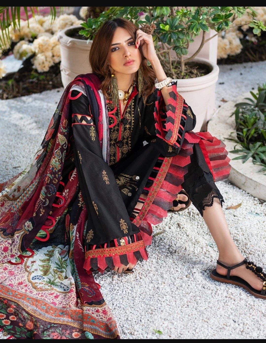 img_zaha_lawn_by_elan_awwal_boutique