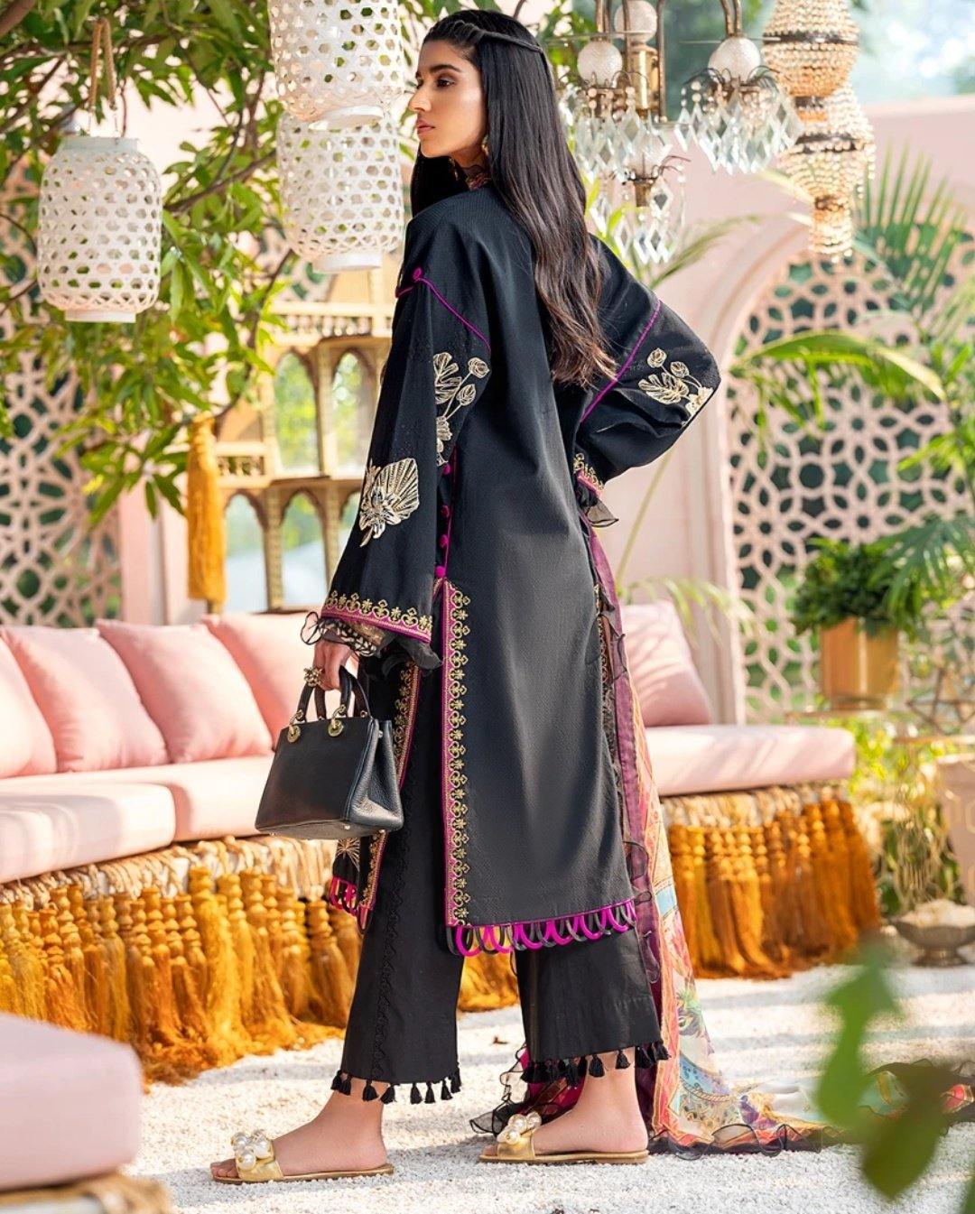 img_zaha_lawn_by_elan_awwal_boutique