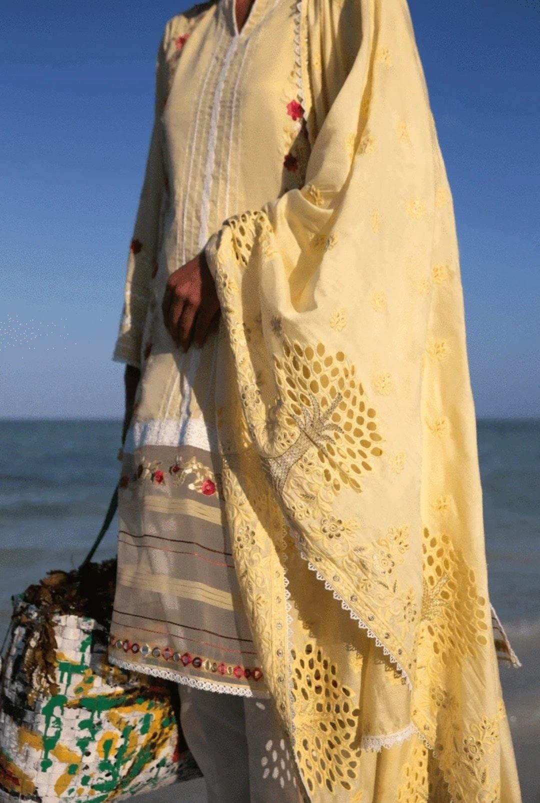 img_qalamkar_lawn_2020_awwal_boutique