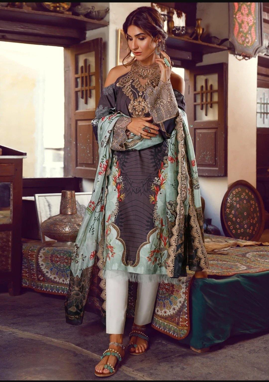 img_shiza_hassan_lawn_collection_awwal_boutique