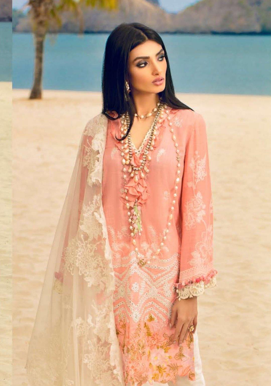 img_sana_safinaz_lawn_collection_awwal_boutique