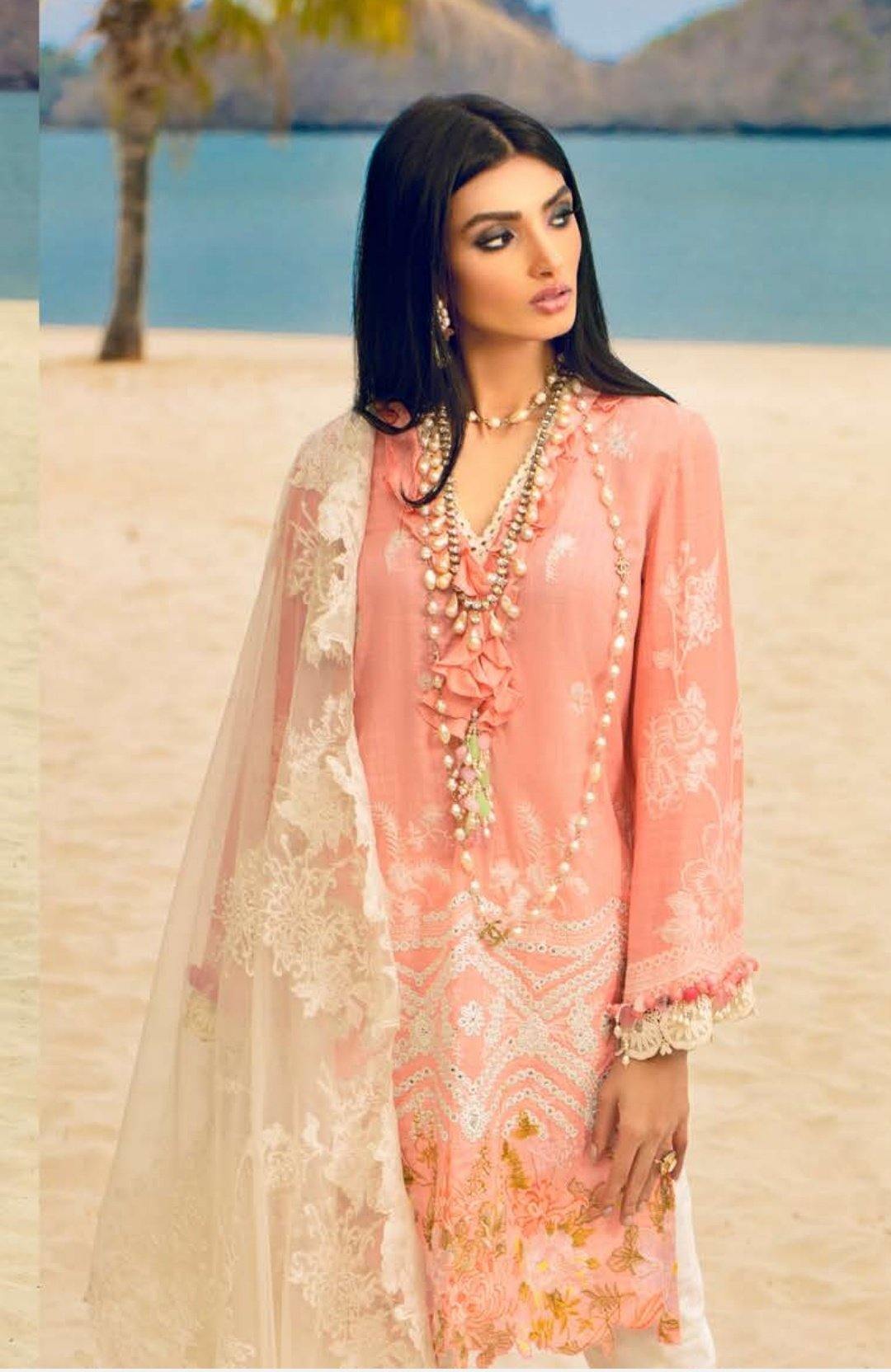 img_sana_safinaz_lawn_collection_awwal_boutique