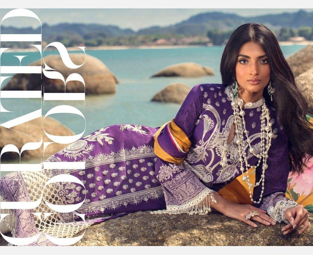 img_sana_safinaz_lawn_collection_awwal_boutique