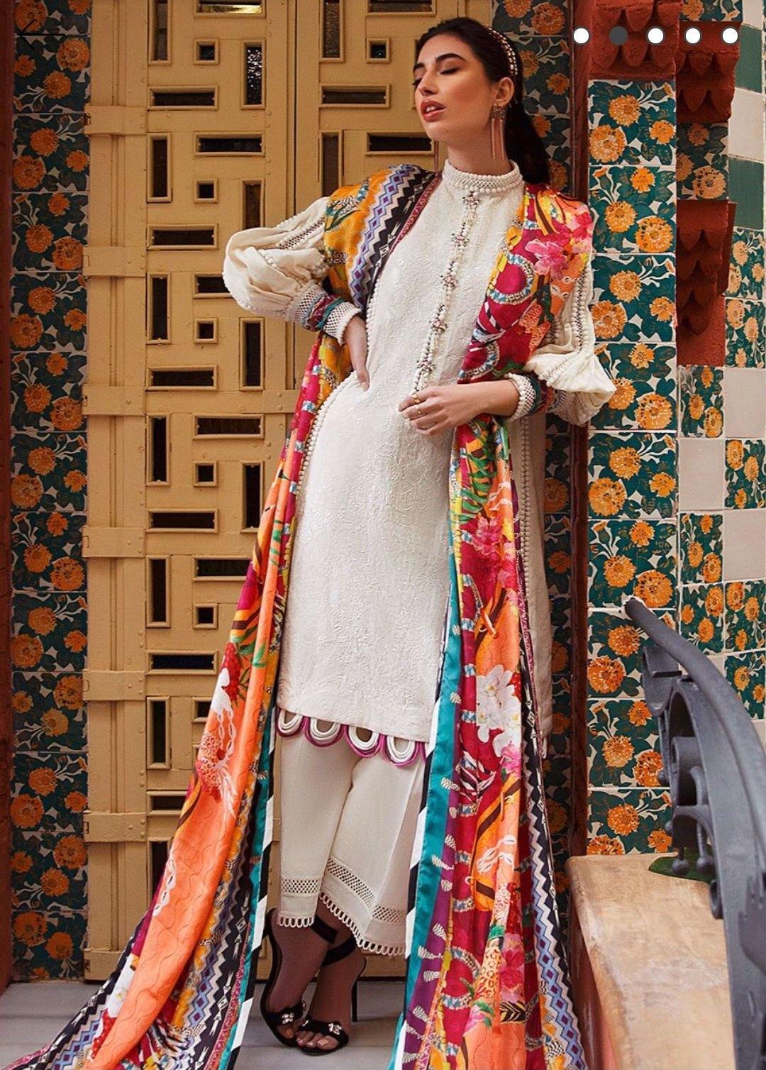 img_farah_talib_aziz_lawn_collection_awwal_boutique