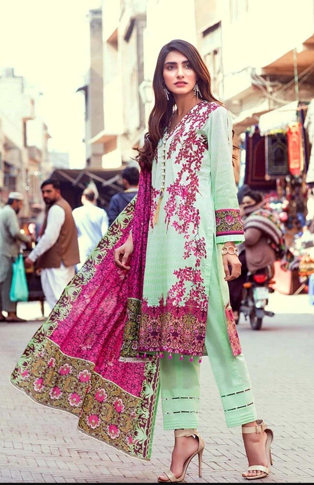 img_rung_by_al_zohaib_lawn_collection_awwal_boutique