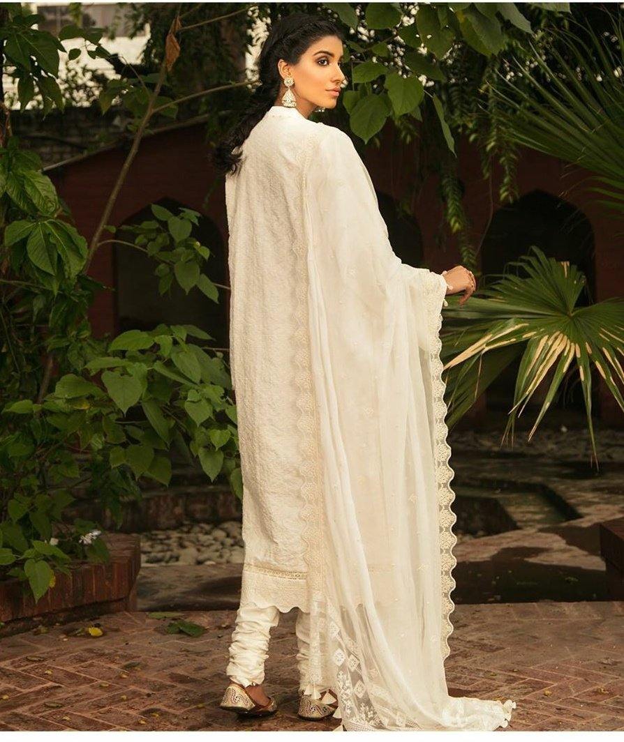 img_afsaneh_lawn_2020_awwal_boutique