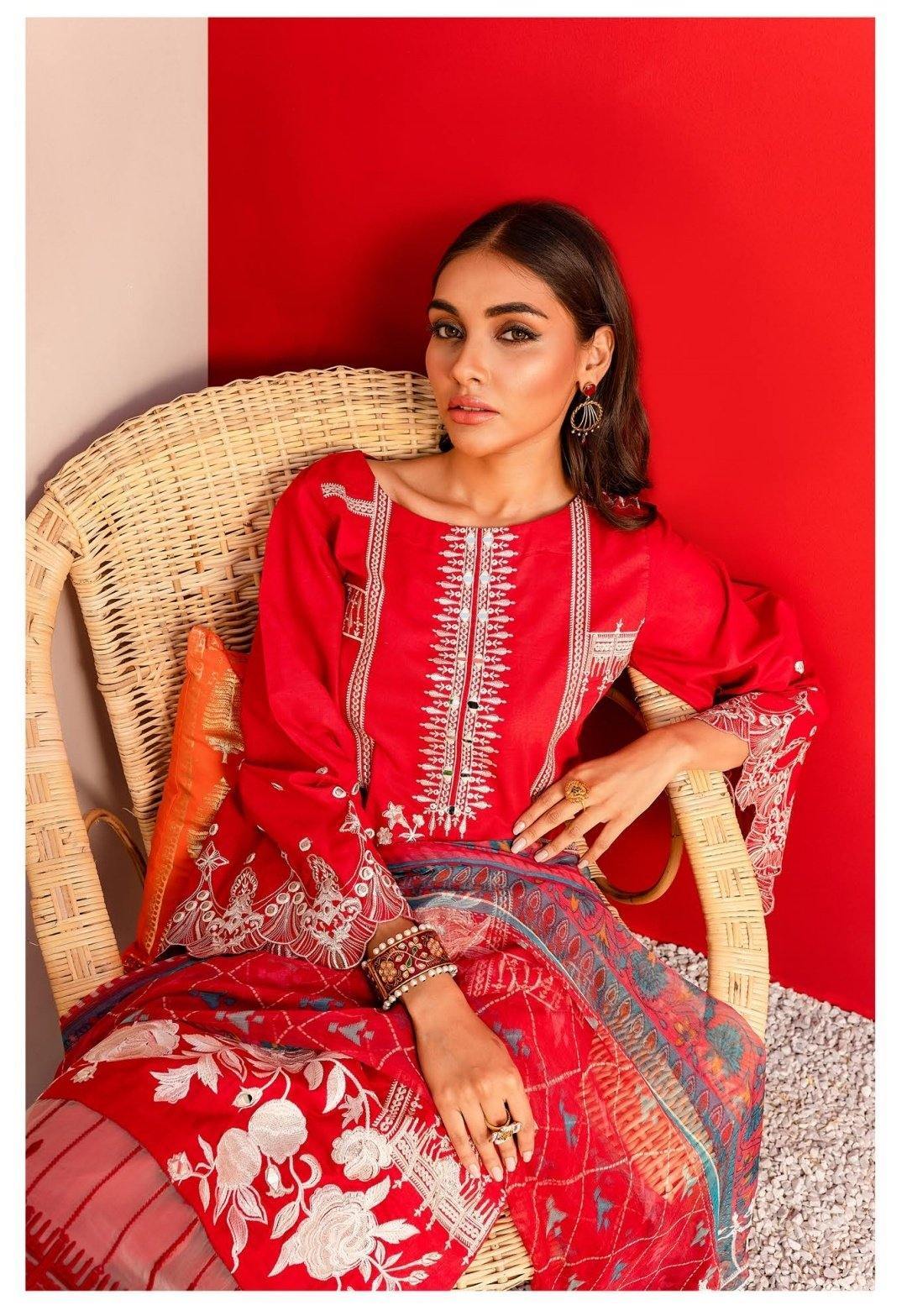 img_nureh_lawn_collection_awwal_boutique