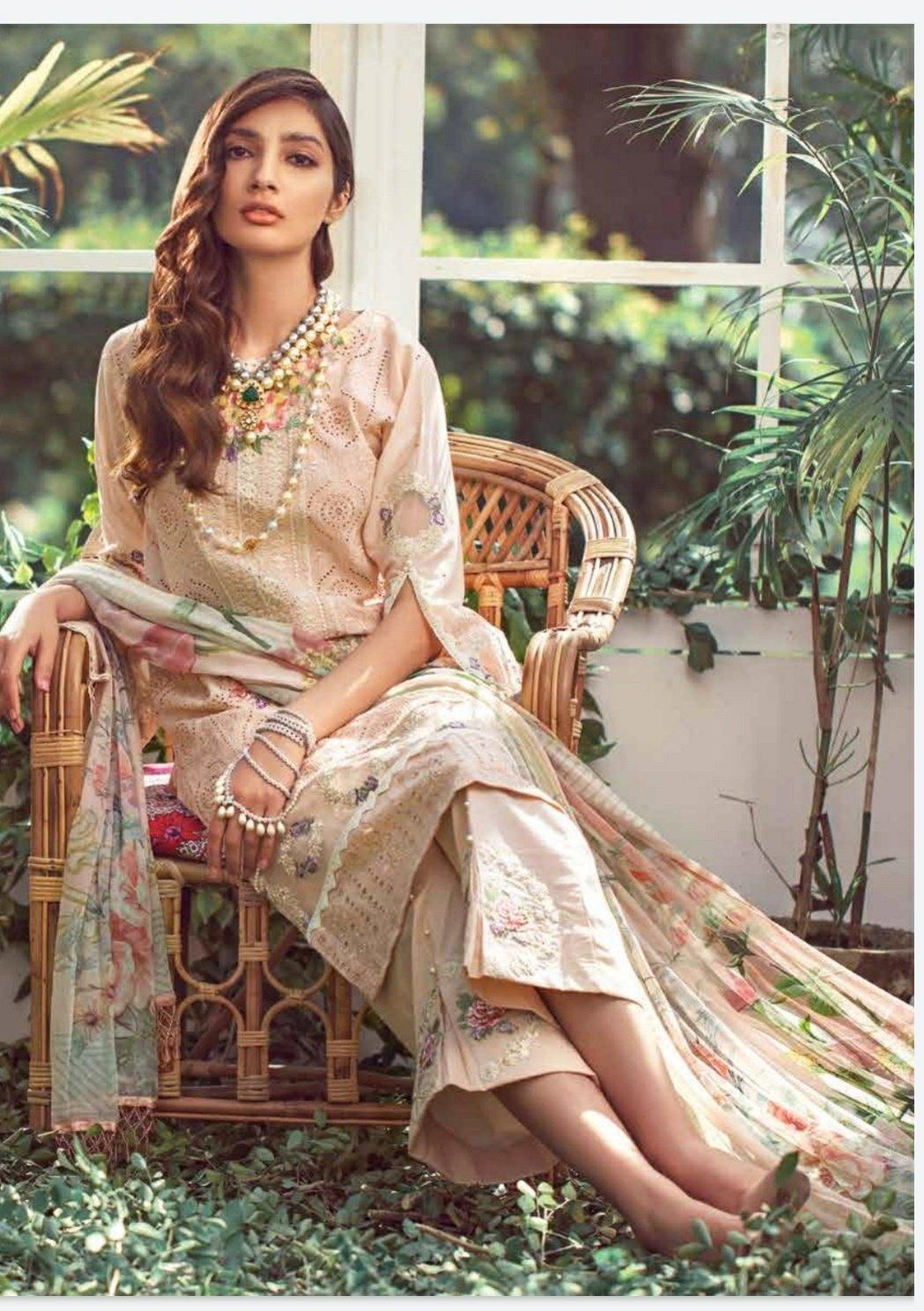 Elaf Luxury Lawn Collection/D 04 - AWWALBOUTIQUE