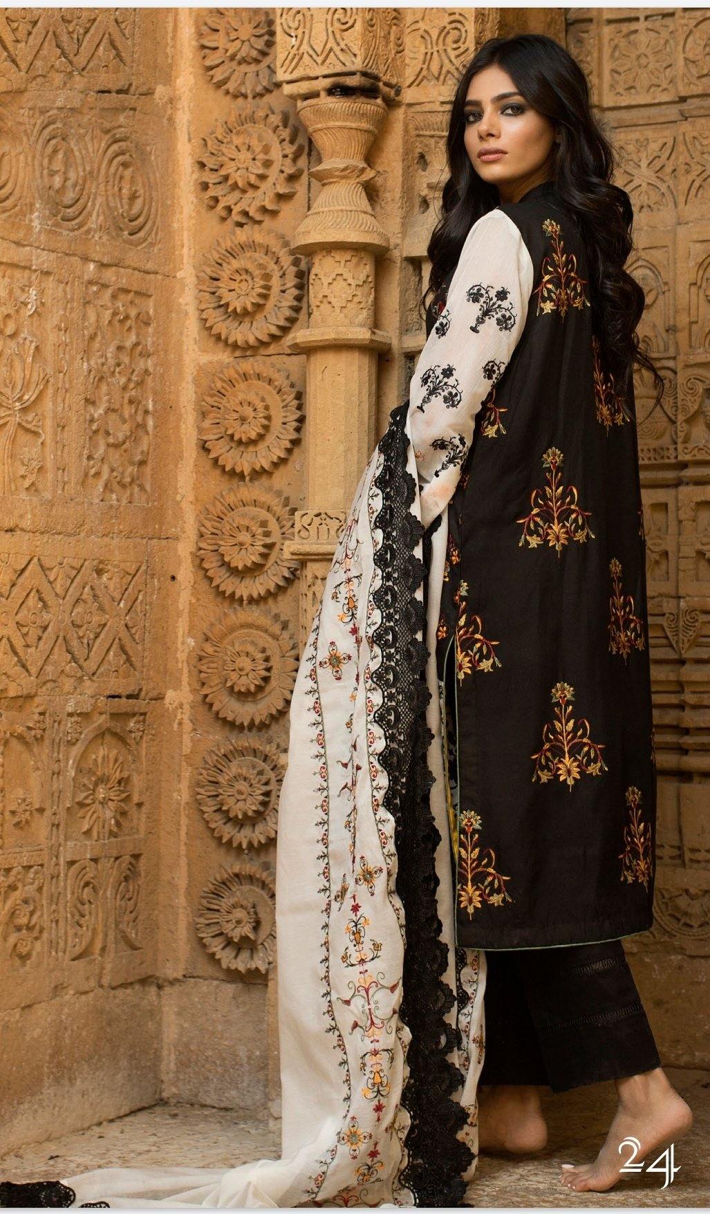 img_rub_nawaz_lawn_collection_awwal_boutique