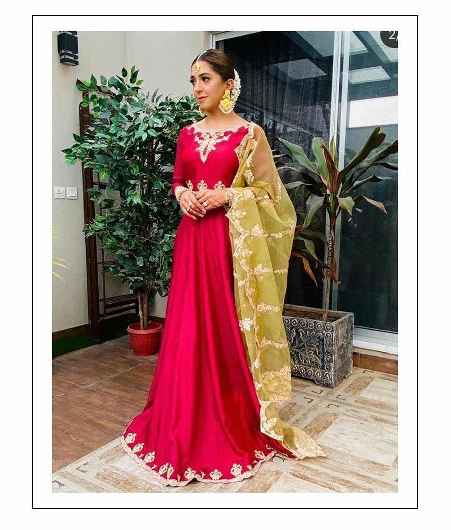 img_spotted_in_qalamkar_faiza_saqlain_awwal_boutique