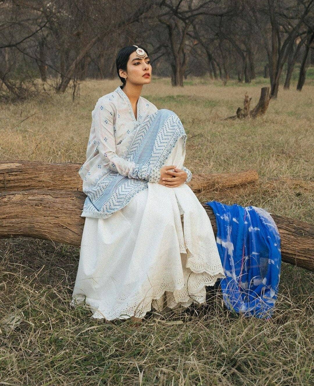 img_zara_shahjahan_lawn_garden_of_love_2020_awwal_boutique