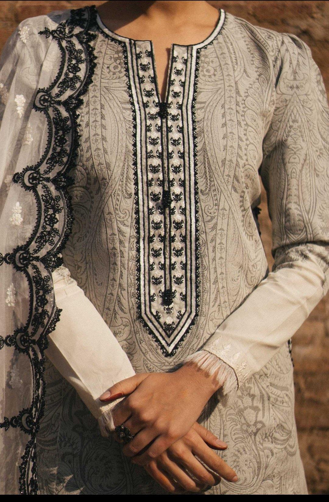 img_zara_shahjahan_lawn_garden_of_love_2020_awwal_boutique