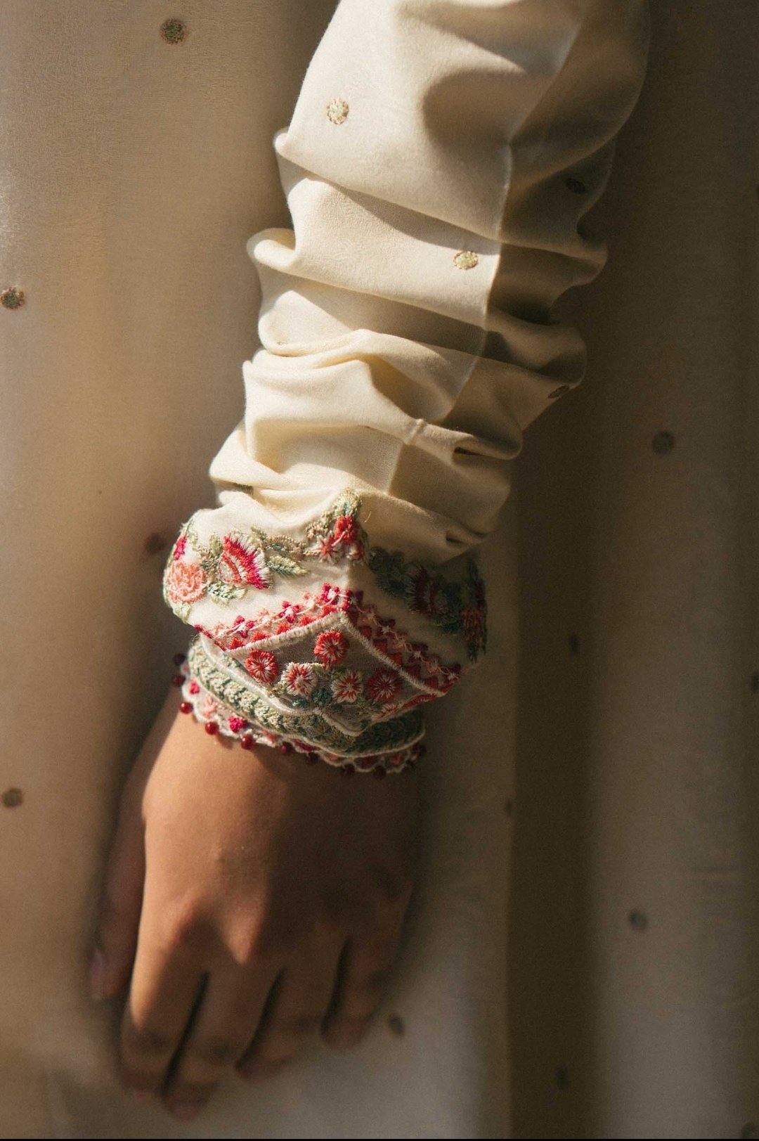 img_zara_shahjahan_lawn_garden_of_love_2020_awwal_boutique