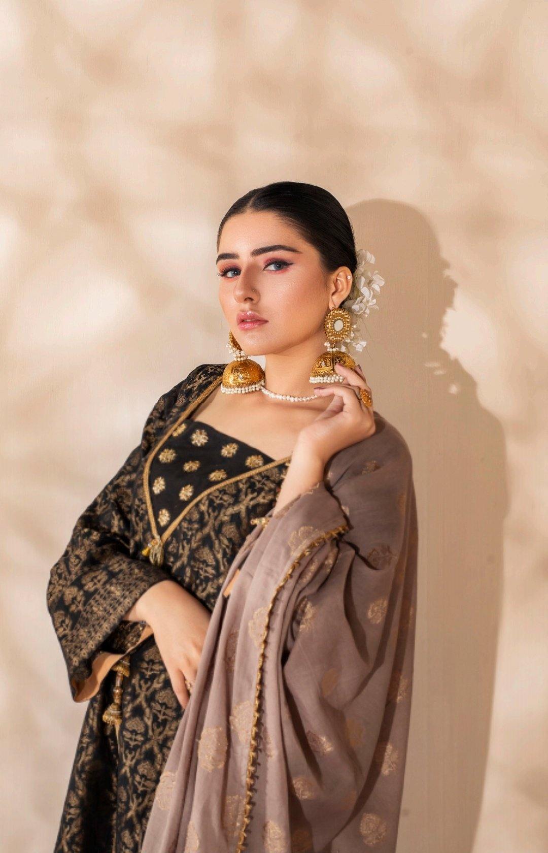 img_regalia_jacquard_vol5_collection_awwal_boutique