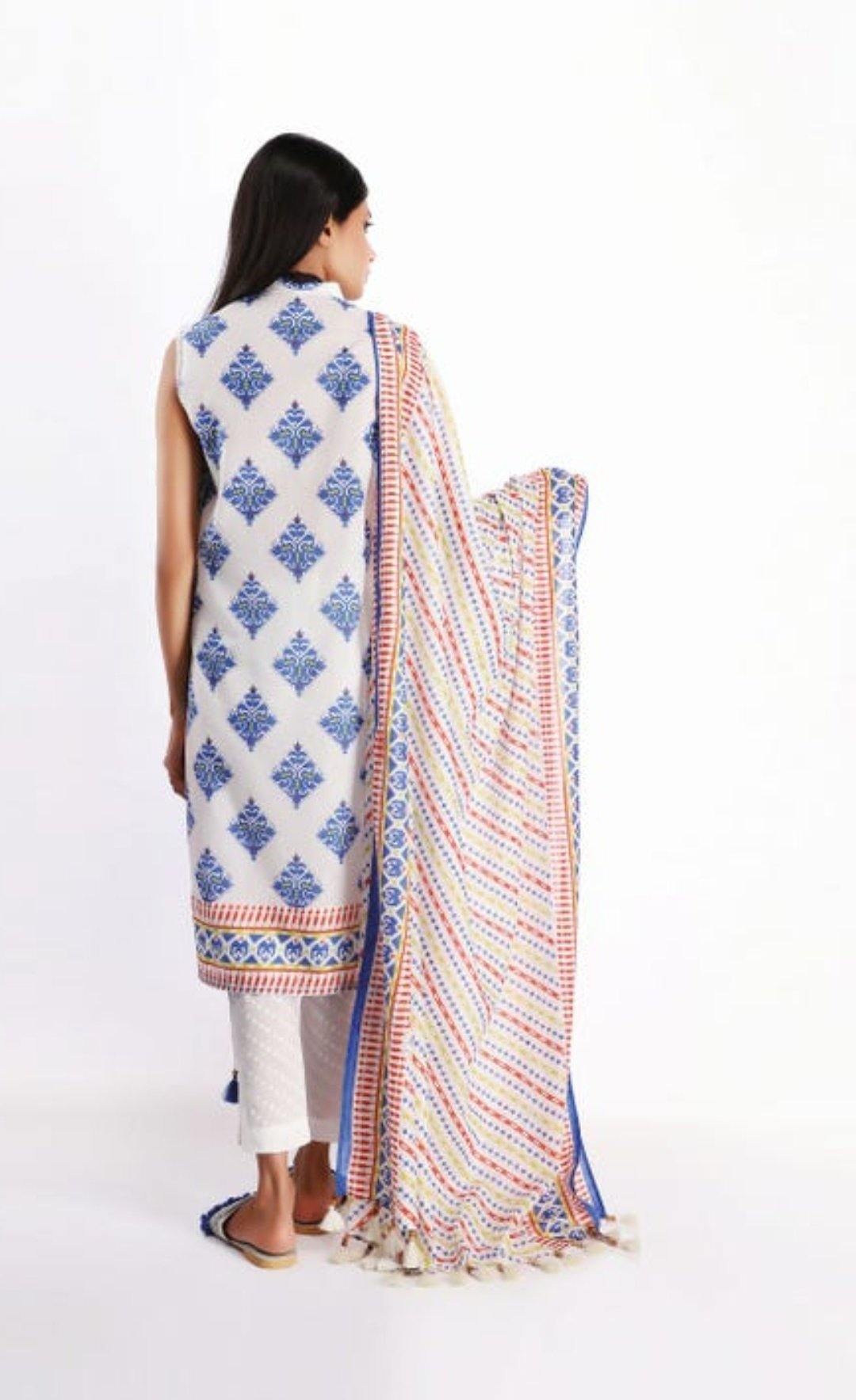 img_khaadi_lawn_2020_awwal_boutique