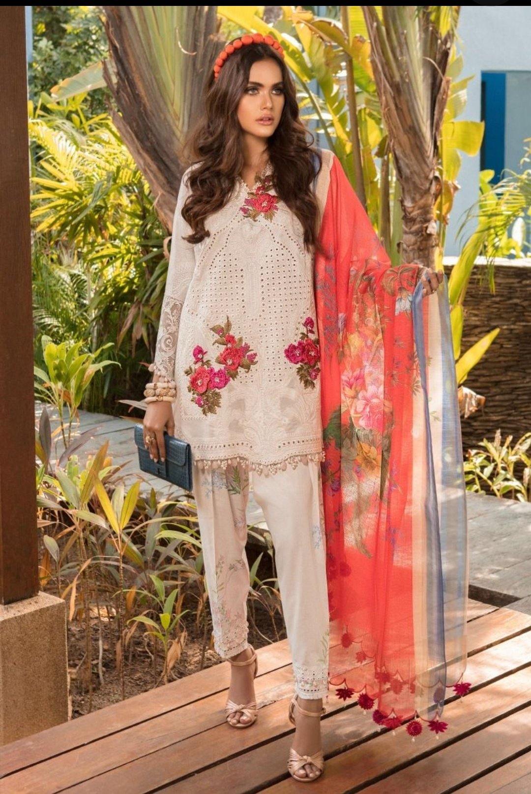 img_sana_safinaz_lawn_collection_2020_awwal_boutique