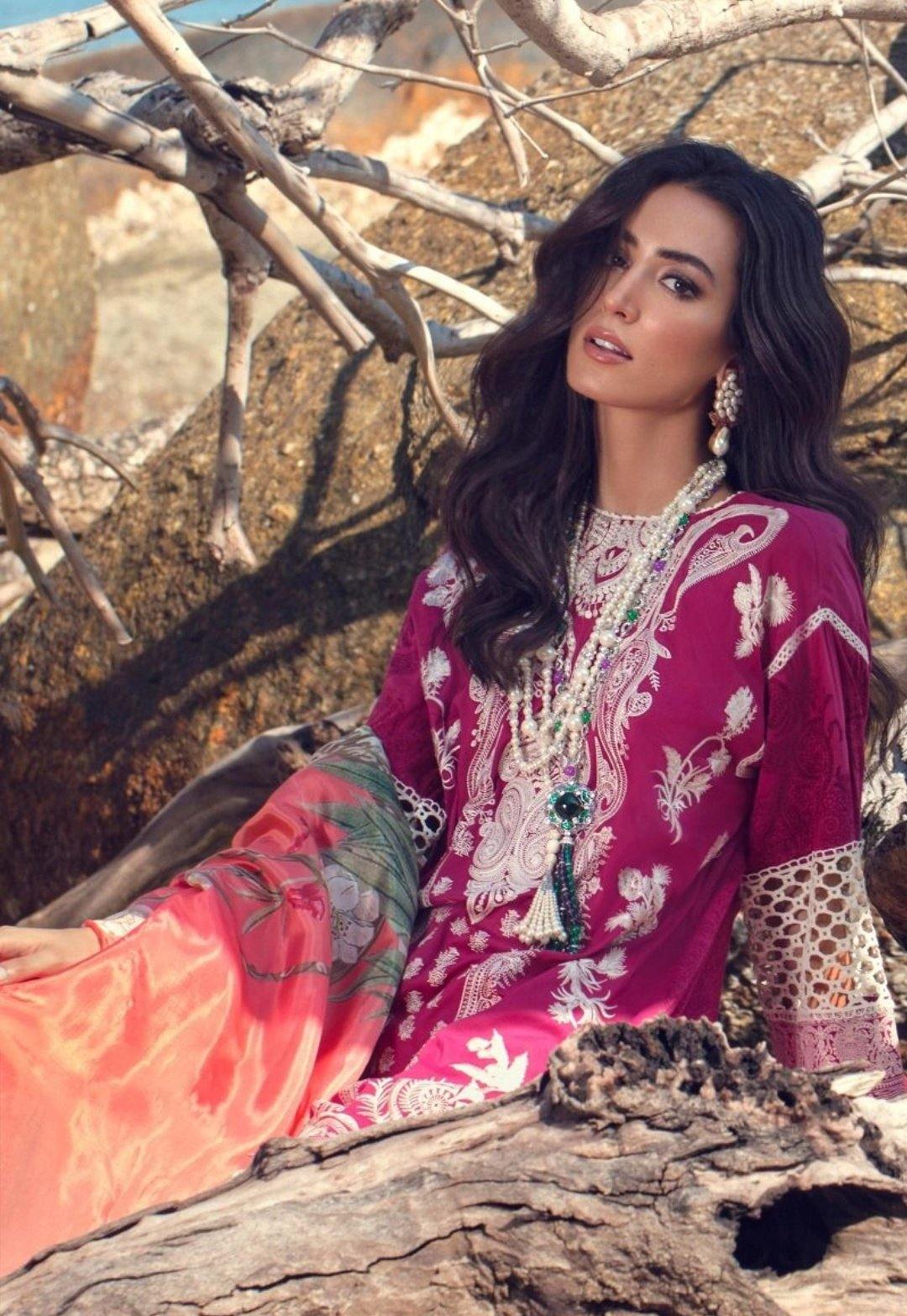 img_sana_safinaz_lawn_collection_awwal_boutique