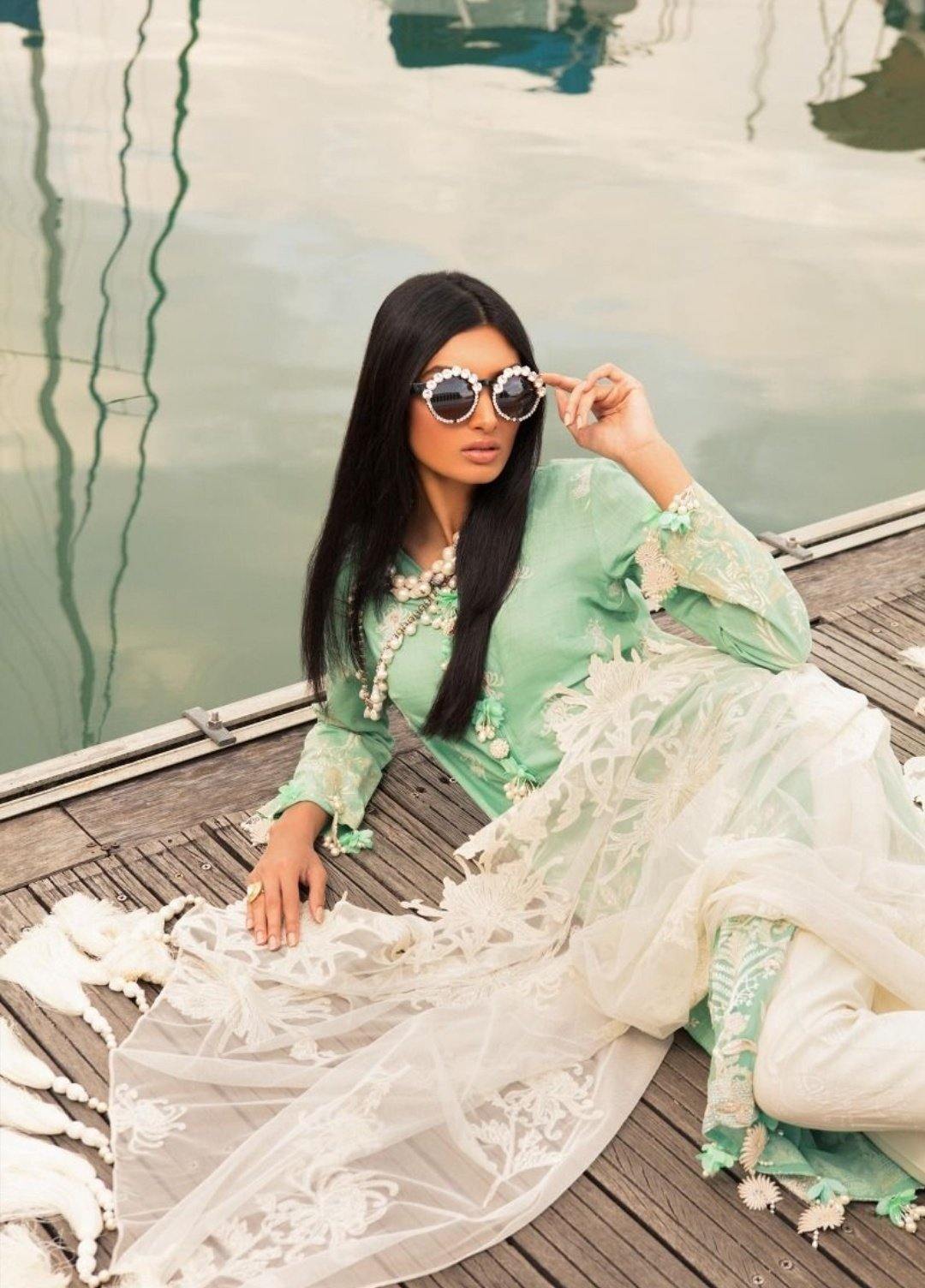 img_sana_safinaz_lawn_collection_2020_awwal_boutique