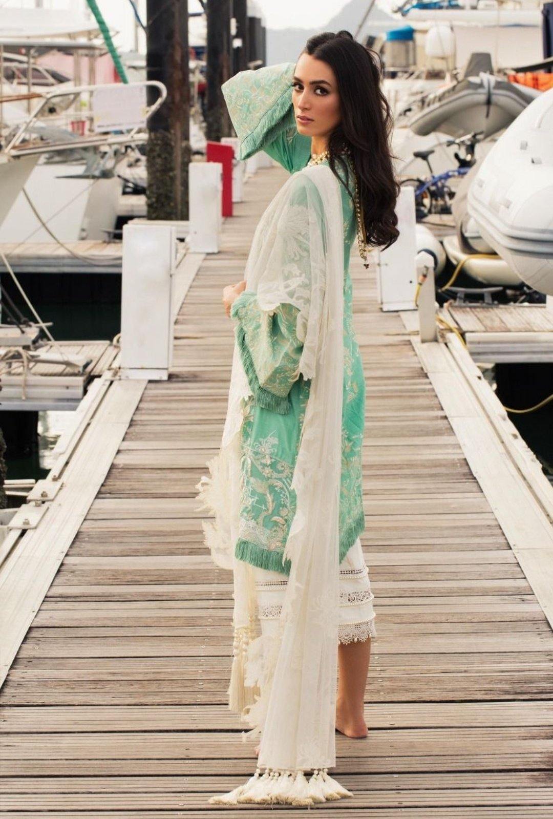 img_sana_safinaz_lawn_collection_2020_awwal_boutique