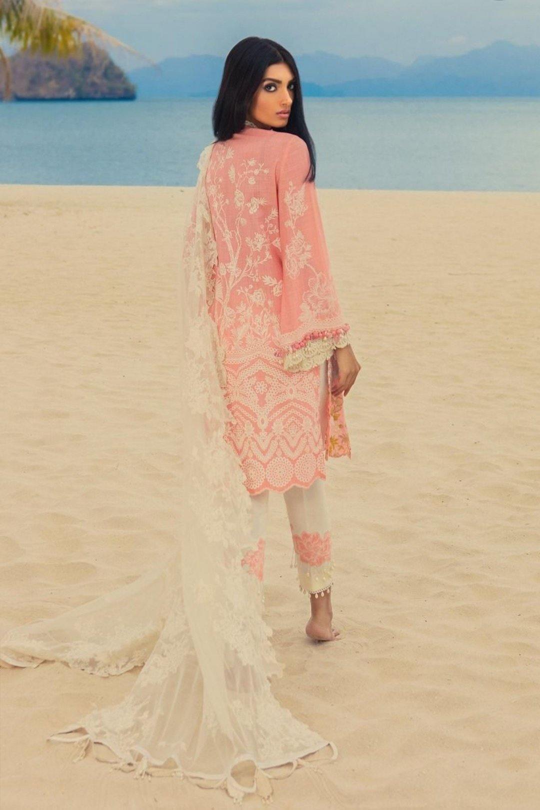 img_sana_safinaz_lawn_collection_awwal_boutique