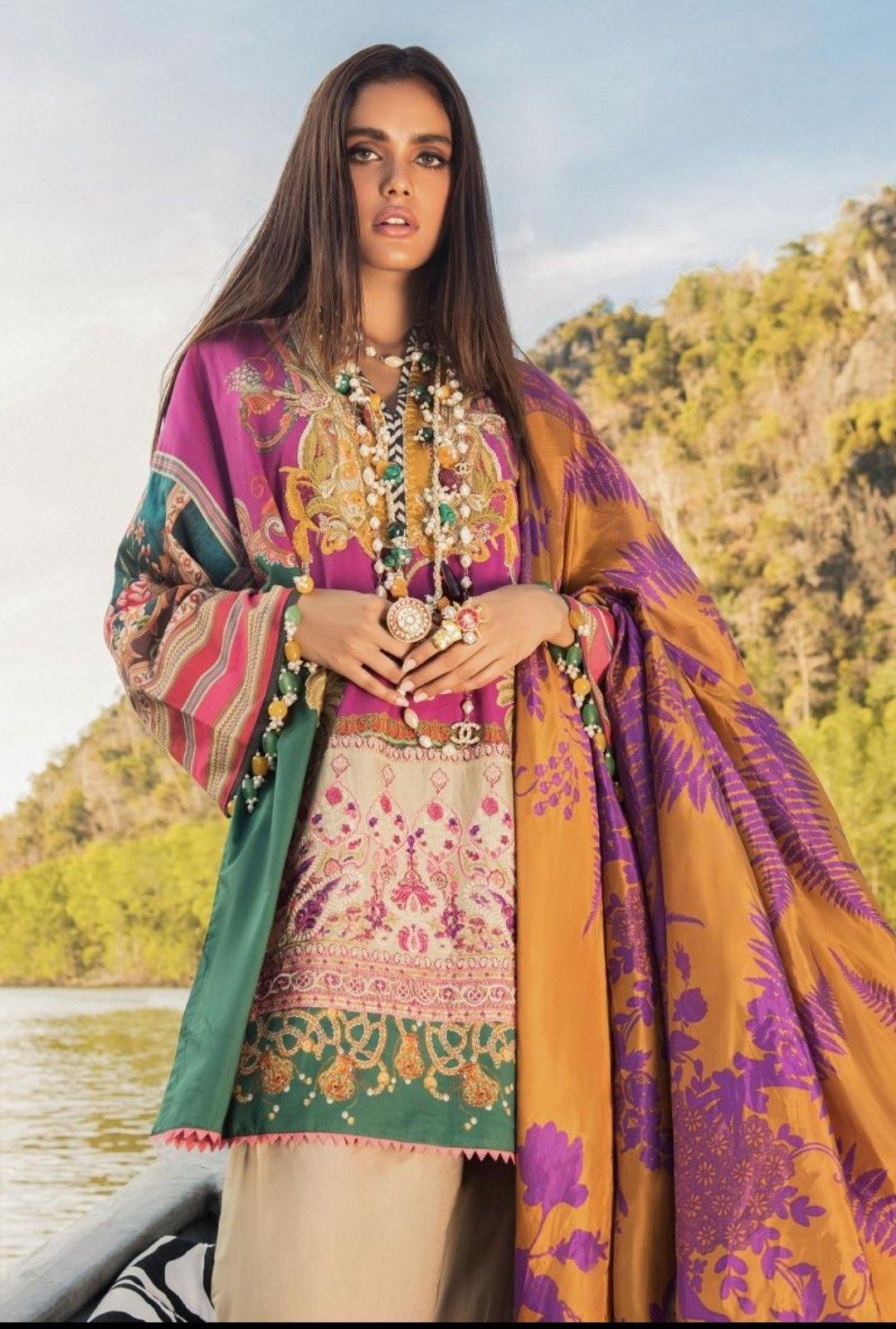 img_sana_safinaz_lawn_collection_2020_awwal_boutique