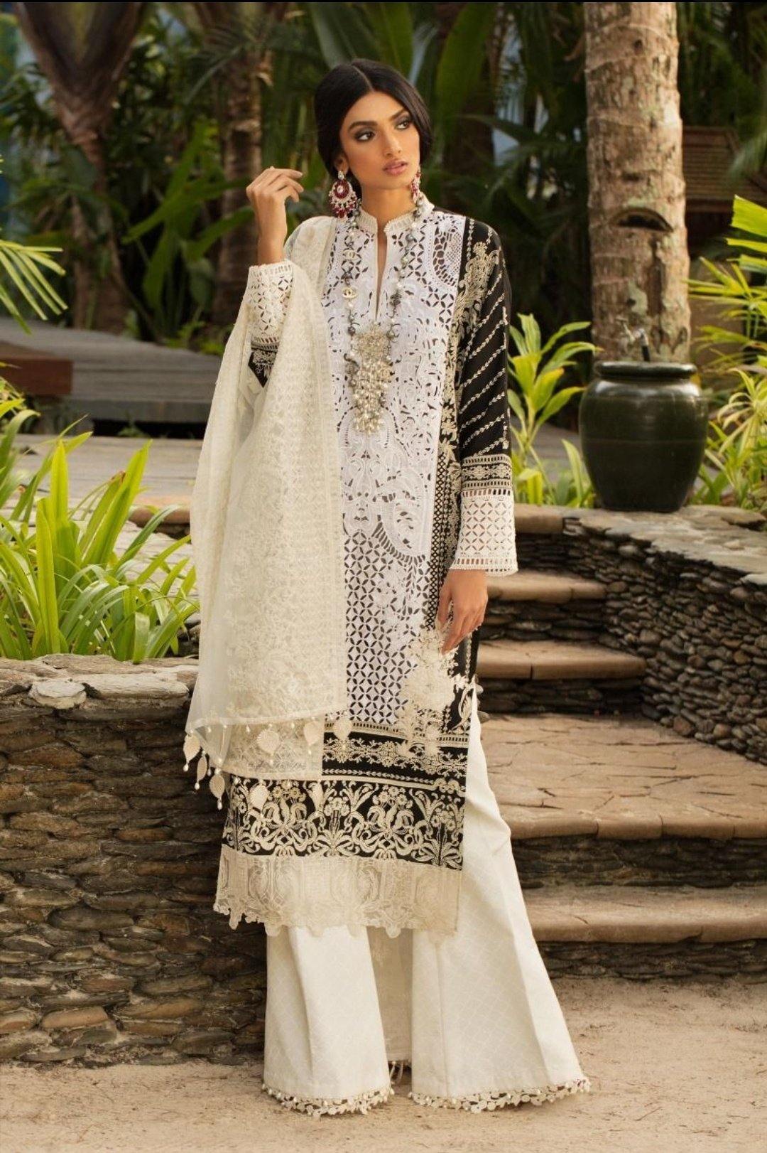 img_sana_safinaz_lawn_collection_awwal_boutique