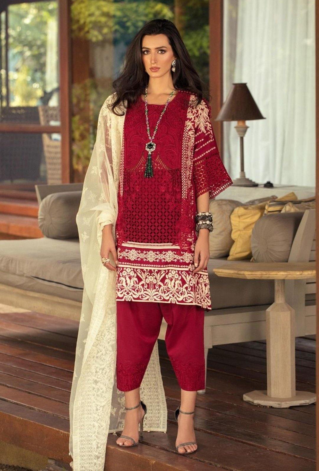 img_sana_safinaz_lawn_collection_awwal_boutique