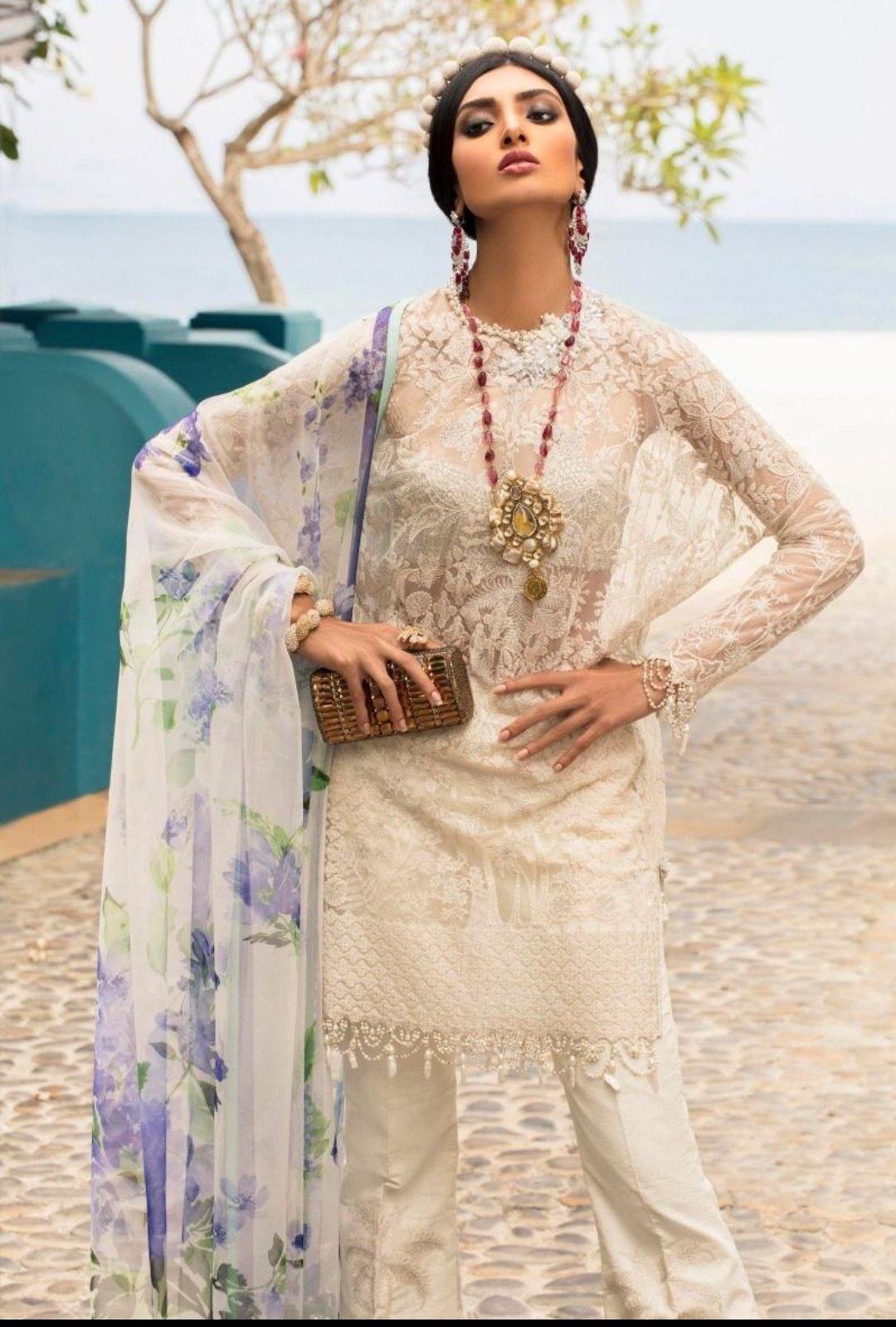img_sana_safinaz_lawn_collection_awwal_boutique
