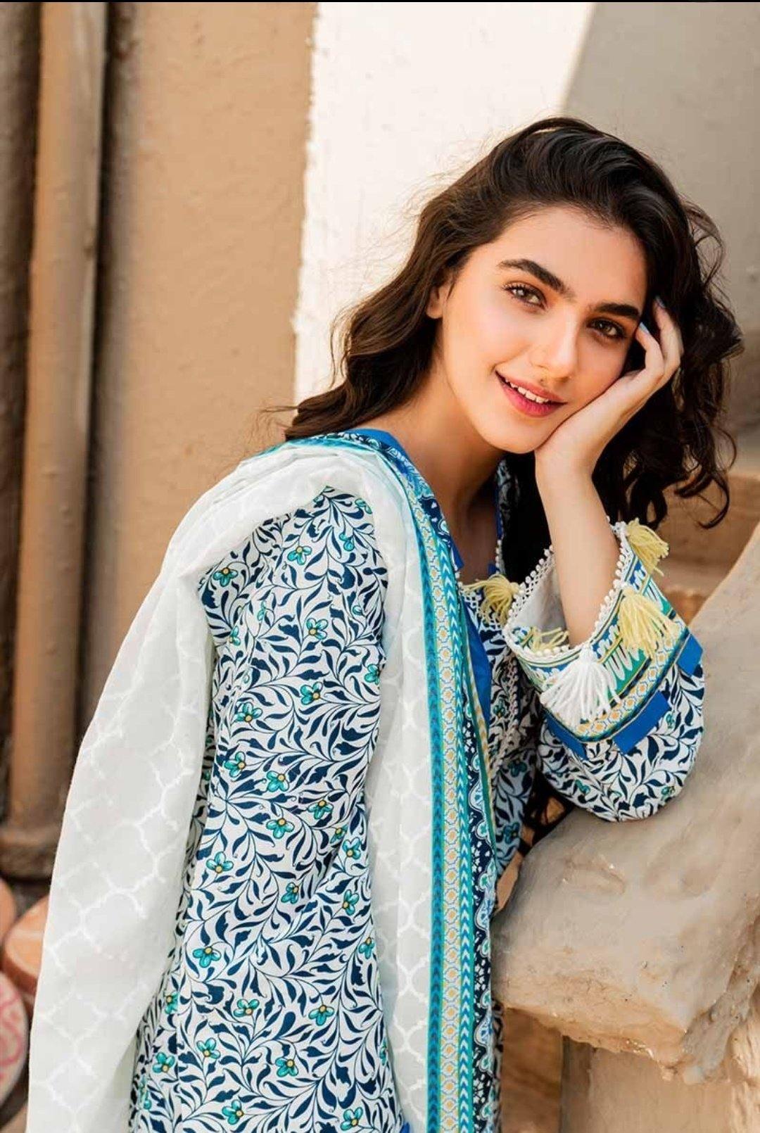 img_gul_ahmed_halla_pottery_lawn_collection_awwal_boutique