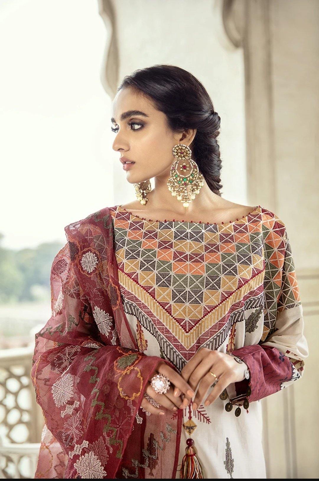 img_cross_stitch_lawn_collection_awwal_boutique