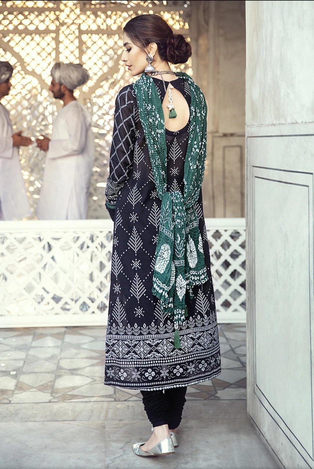 img_cross_stitch_lawn_collection_awwal_boutique