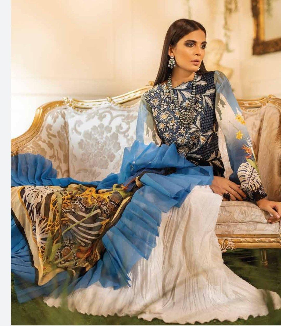 img_hemline_by_mushq_lawn_2020_awwal_boutique