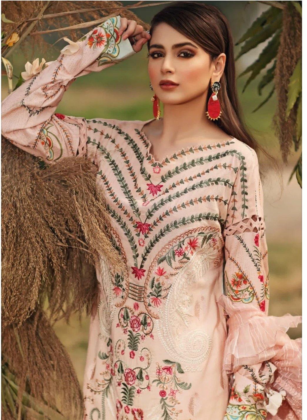 img_shiza_hassan_lawn_collection_awwal_boutique