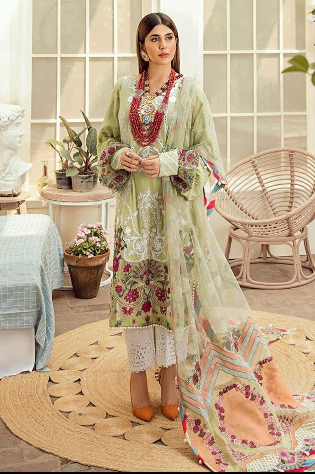 img_maryam_hussain_lawn_collection_awwal_boutique