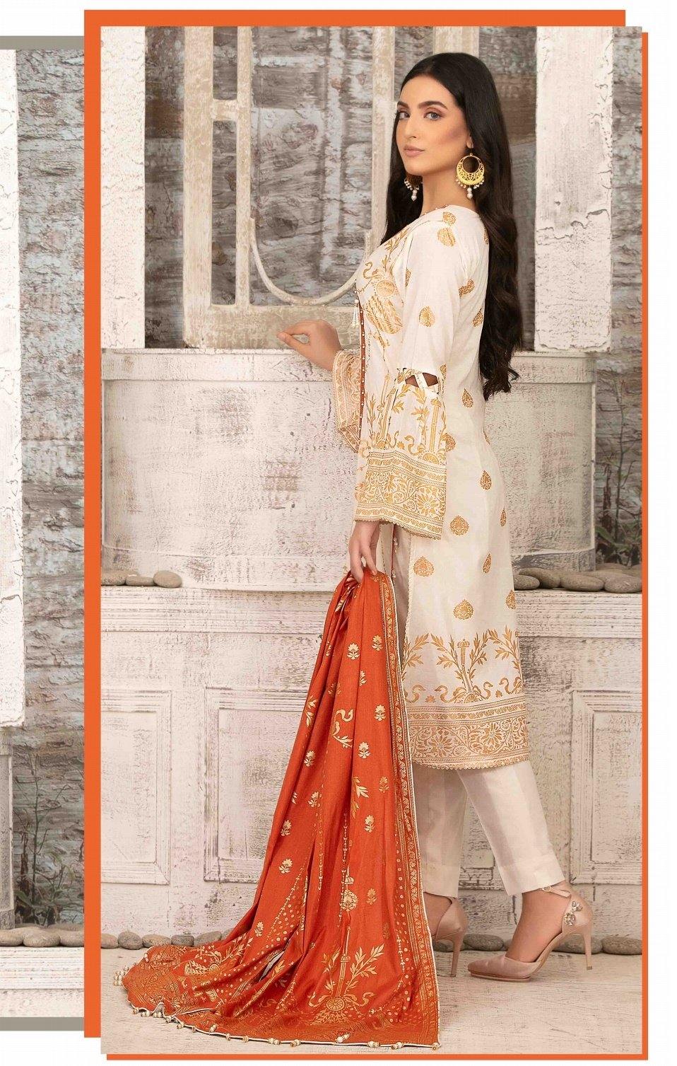 img_amna_sohail_by_tawakkal_lawn_gold_prints_awwal_boutique