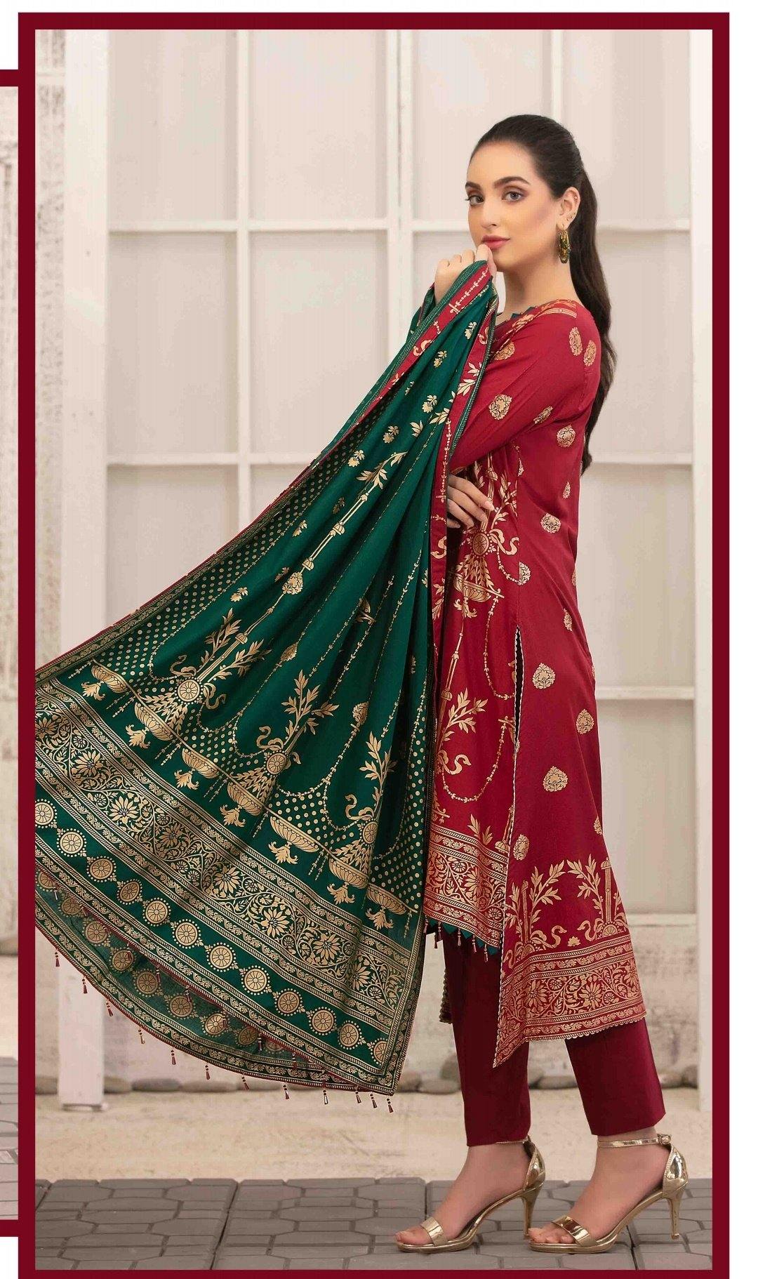 img_amna_sohail_by_tawakkal_lawn_gold_prints_awwal_boutique