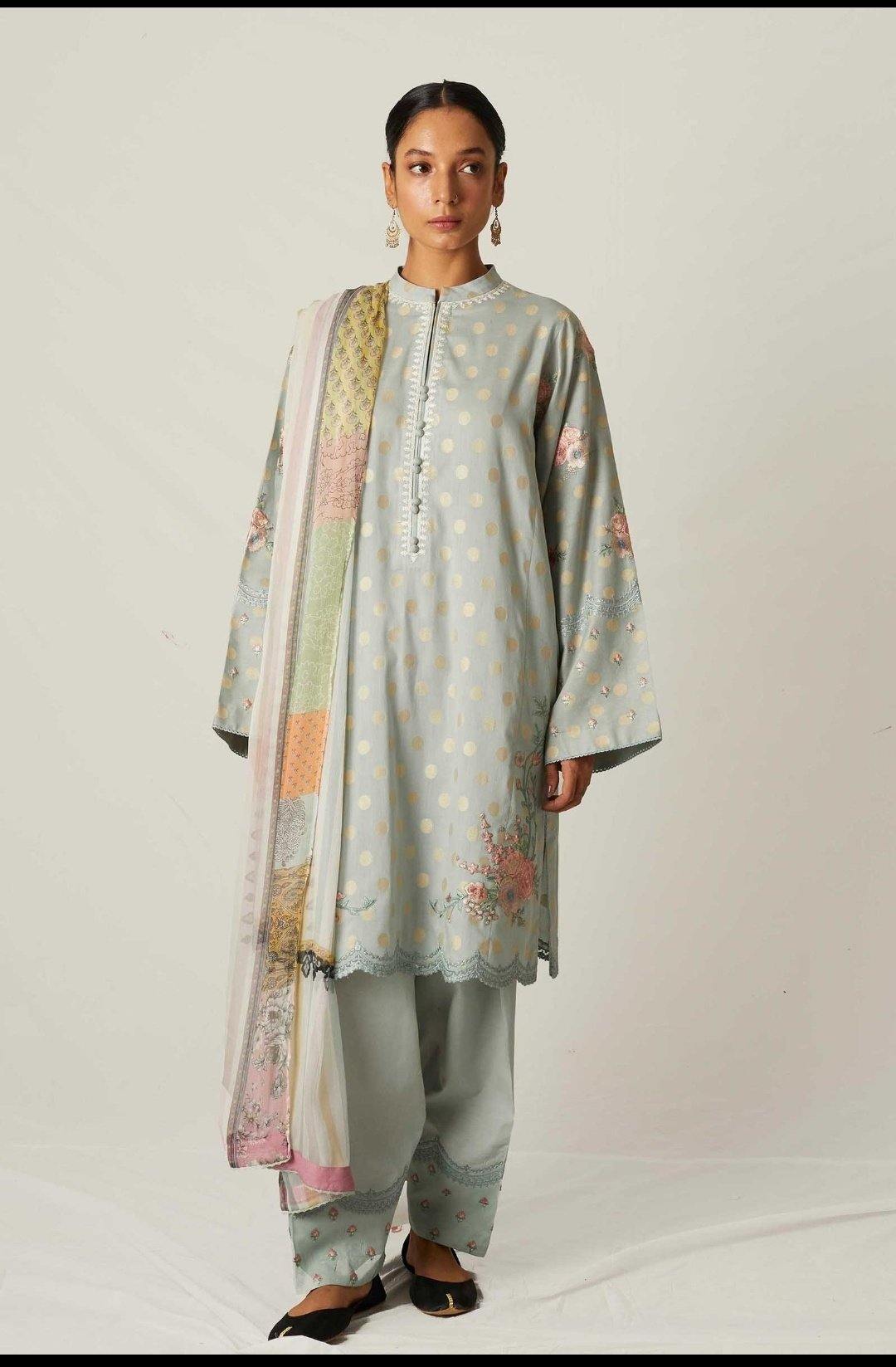 img_zara_shahjahan_lawn_garden_of_love_2020_awwal_boutique