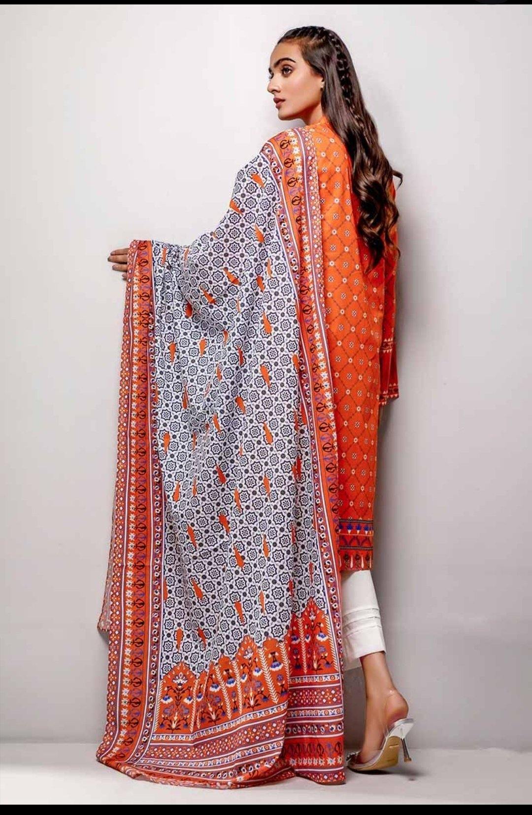 img_gul_ahmed_lawn_awwal_boutique