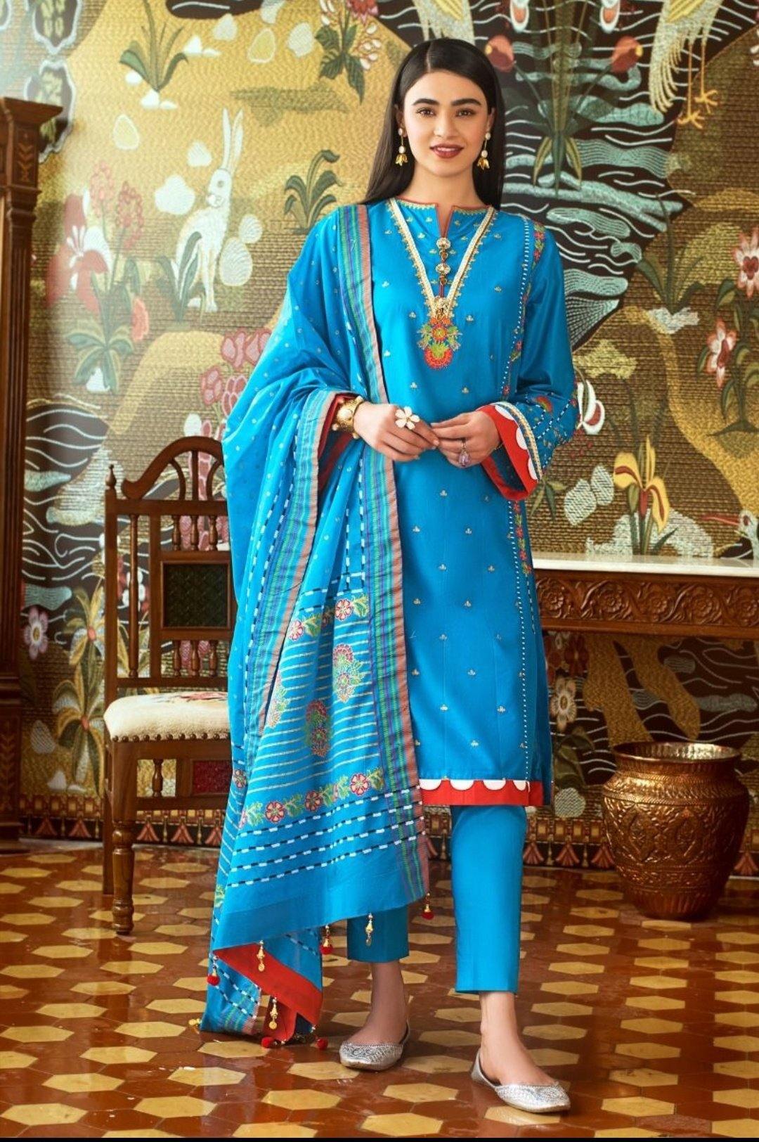 img_gul_ahmed_punjdariya_lawn_collection_awwal_boutique