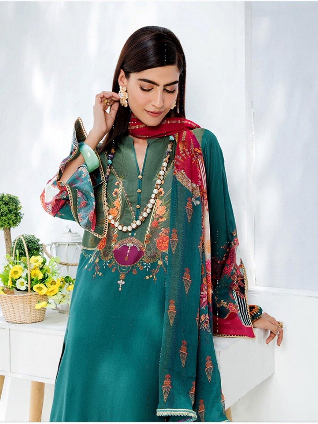 img_rajbari_lawn_essentials_awwal_boutique